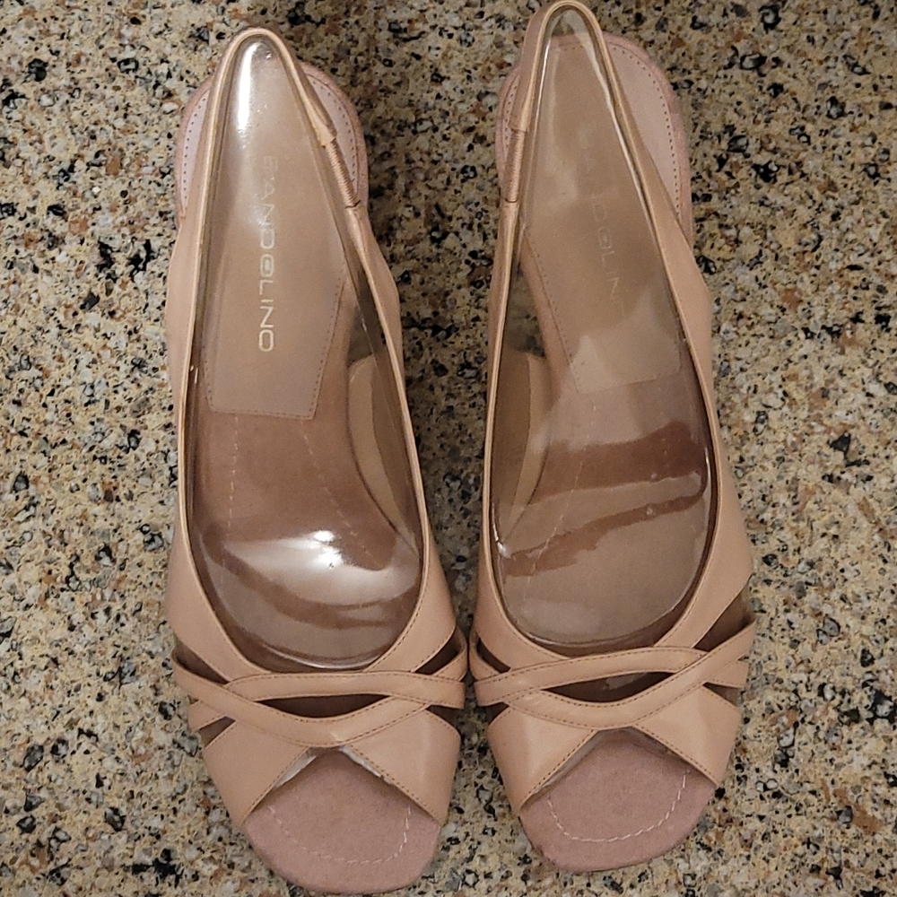 NWT - Bandolino Beige/ Pink Sandal Heels